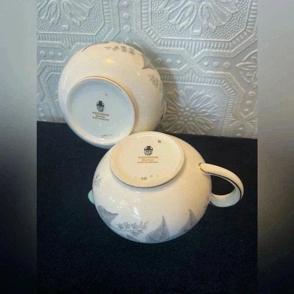 Wedgwood Bone China Buxton Turquoise with Gold Rim Creamer and Sugar Set - Picture 6 of 13